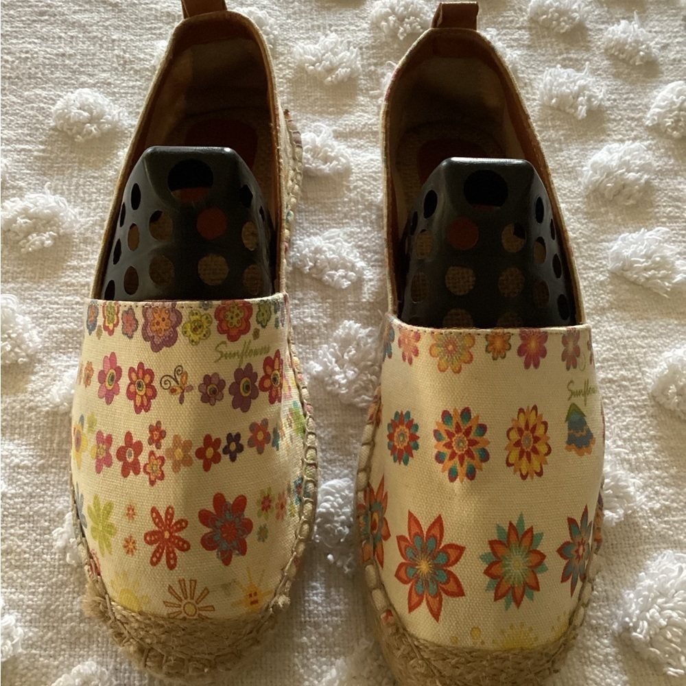 Maldives Womens Espadrille Shoes Size 41/ 10Canvas Sunflower
H2